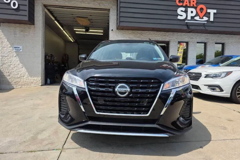 2021 Nissan Kicks S photo 1