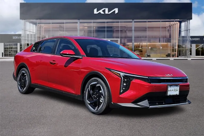 2025 Kia K4 EX photo 1