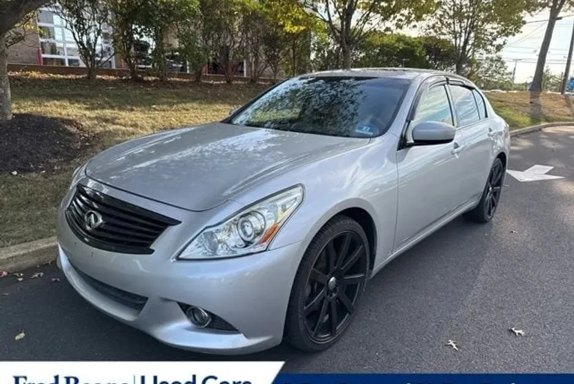 2012 Infiniti G37 photo 1