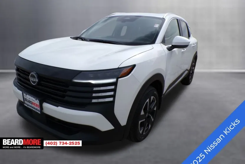 2025 Nissan Kicks SV photo 1