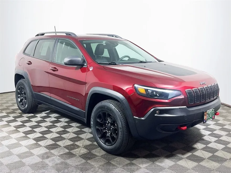 2019 Jeep Cherokee Trailhawk photo 1