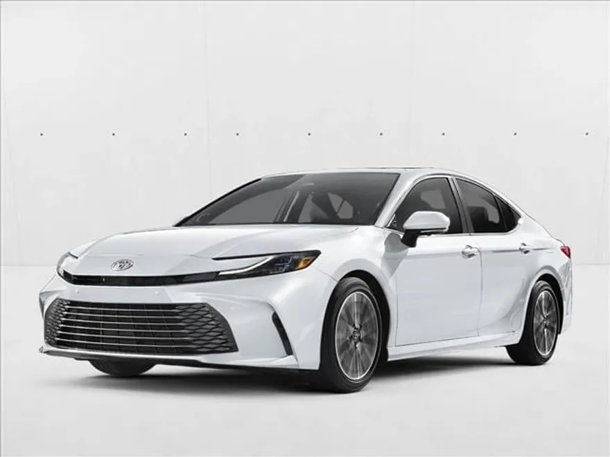 2025 Toyota Camry XLE photo 1