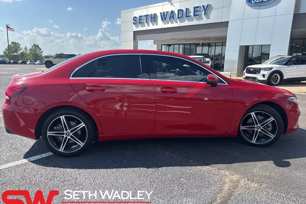 2019 Mercedes Benz A 220 photo 1