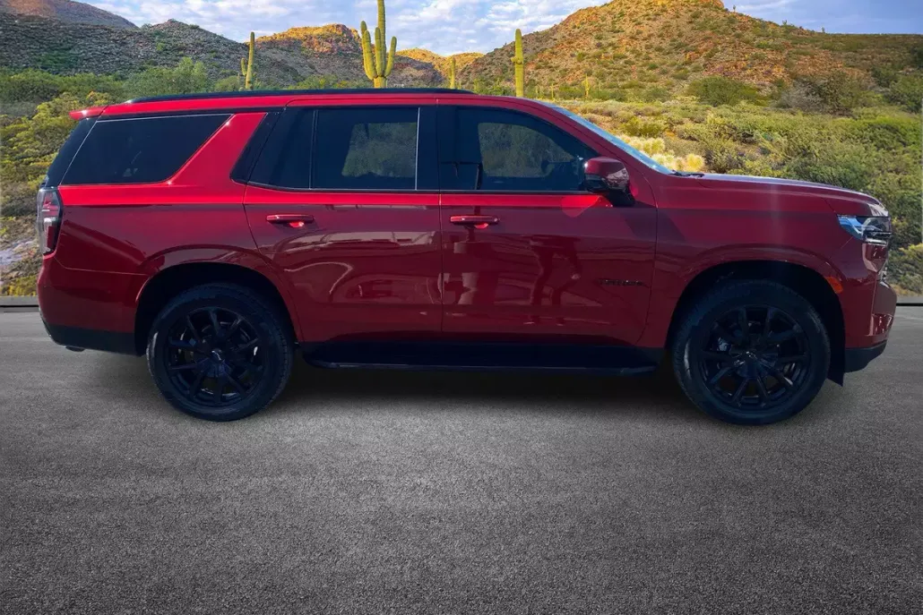 2023 Chevrolet Tahoe RST photo 1