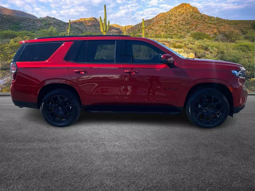 2023 Chevrolet Tahoe RST photo 1