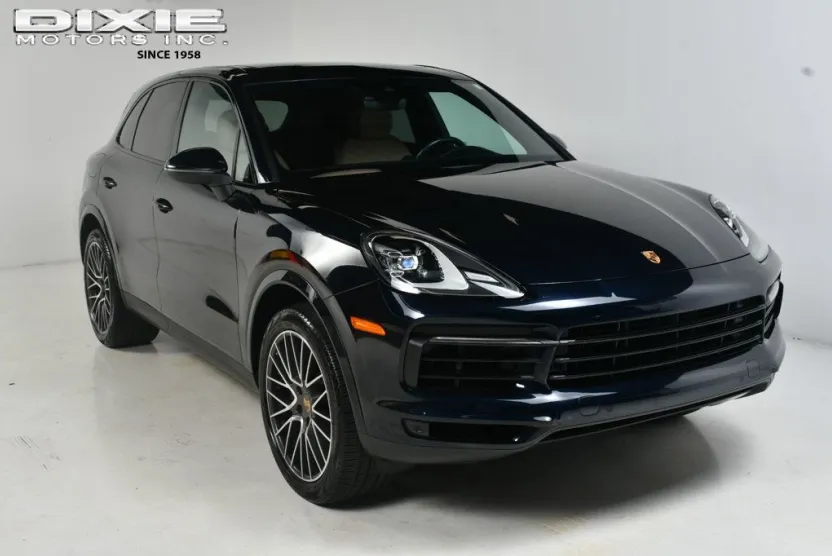 2022 Porsche Cayenne Base photo 1
