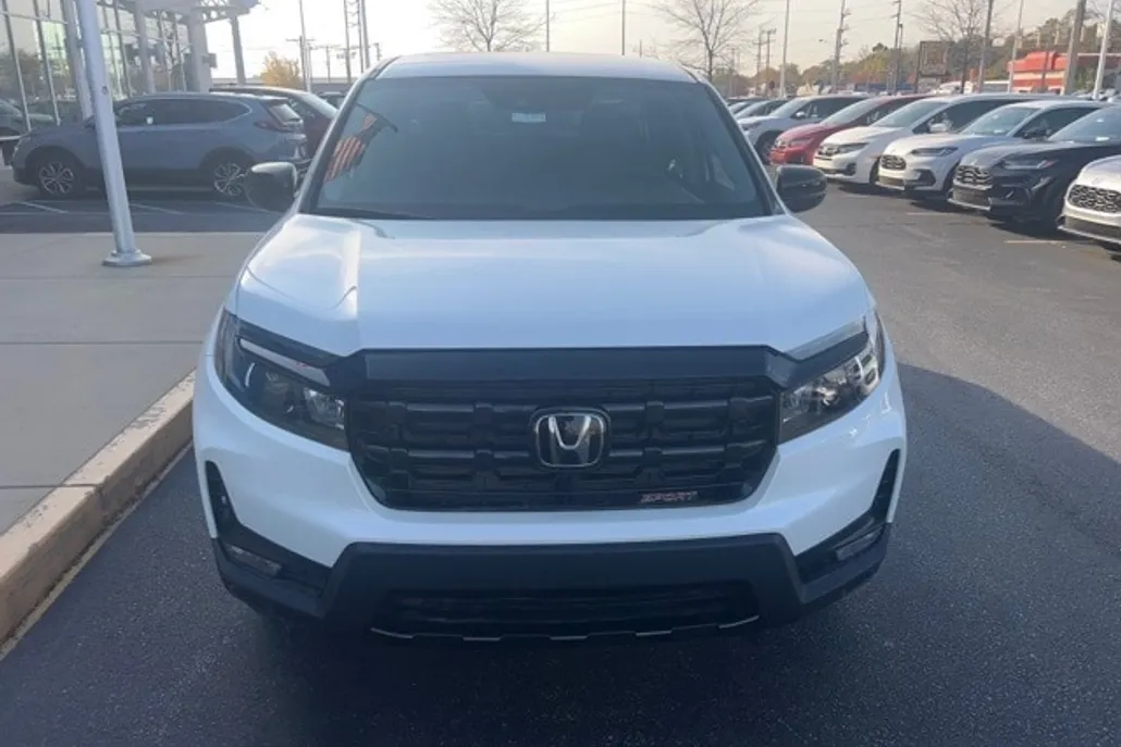 2024 Honda Ridgeline Sport photo 1