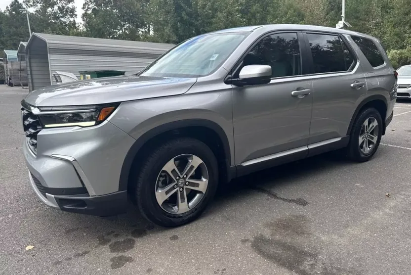 2025 Honda Pilot EX-L photo 1