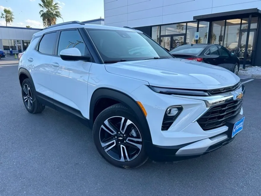 2025 Chevrolet Trailblazer LT photo 1