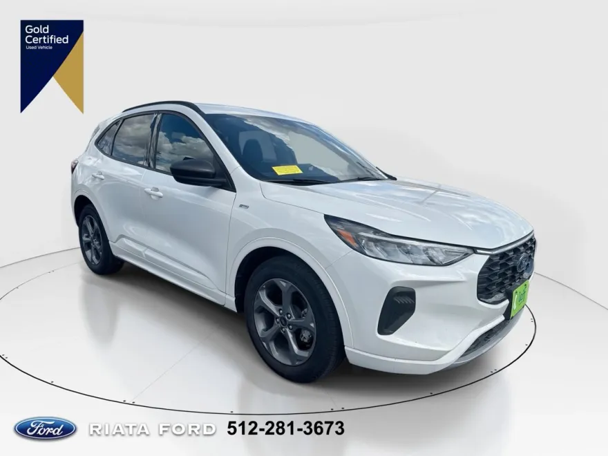 2024 Ford Escape Hybrid ST-Line photo 1