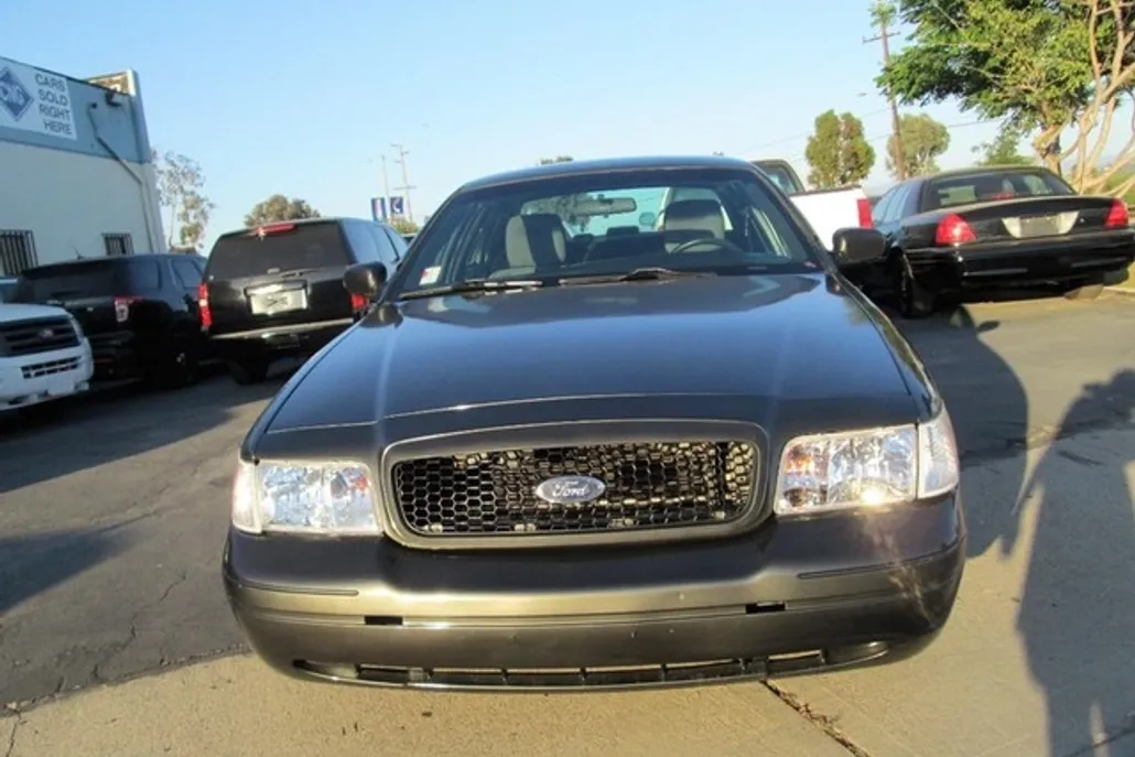 2011 Ford Crown Victoria Police Interceptor photo 1