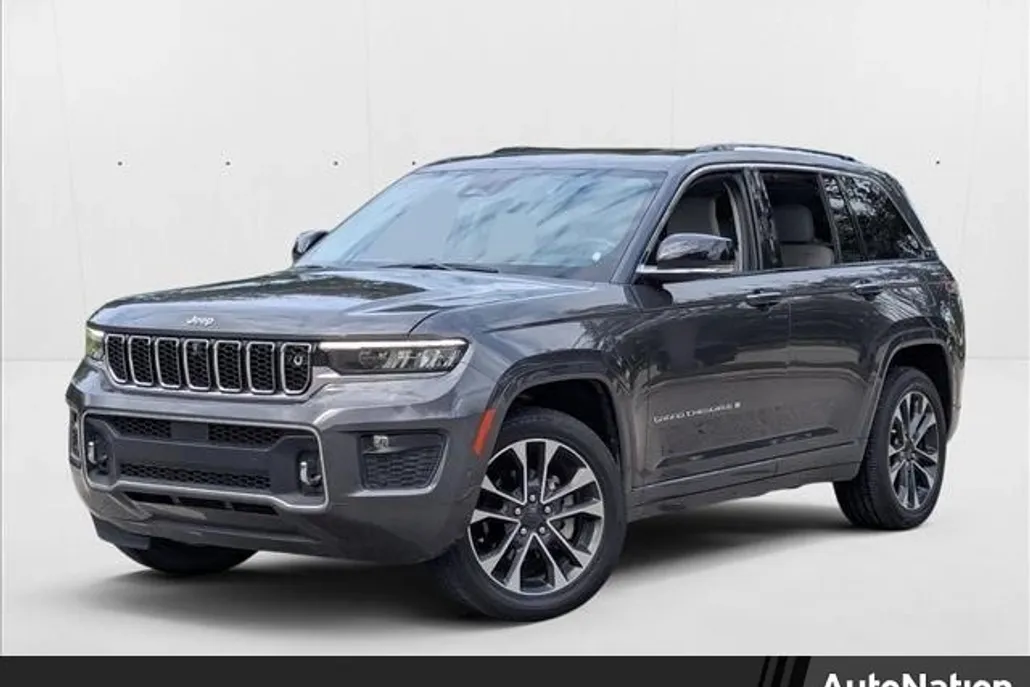 2022 Jeep Grand Cherokee Overland photo 1