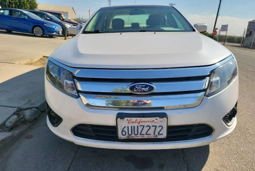 2012 Ford Fusion SE photo 1