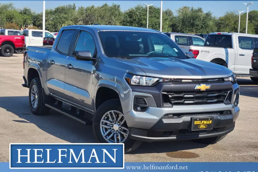 2024 Chevrolet Colorado LT photo 1