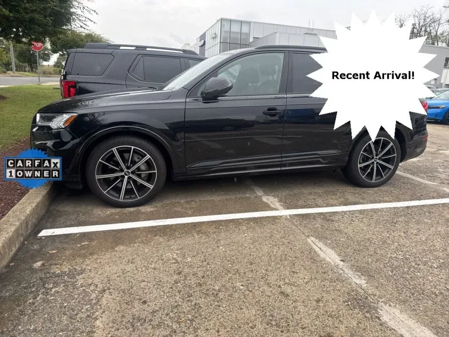2021 Audi Q7 55 Prestige photo 1