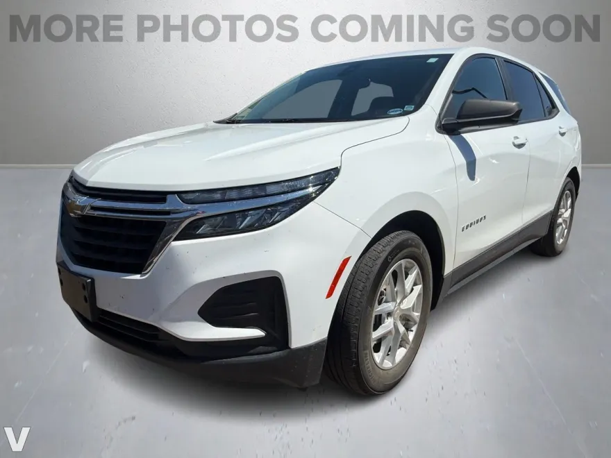 2022 Chevrolet Equinox LS photo 1