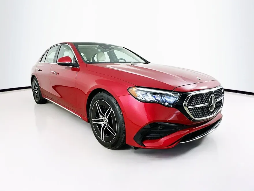 2026 Mercedes Benz E 4MATIC Sedan photo 1