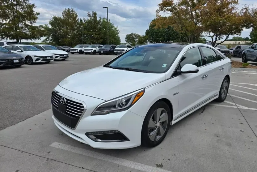 2017 Hyundai Sonata Hybrid Limited photo 1