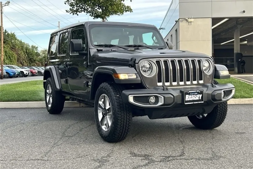 2020 Jeep Wrangler Unlimited Sahara photo 1