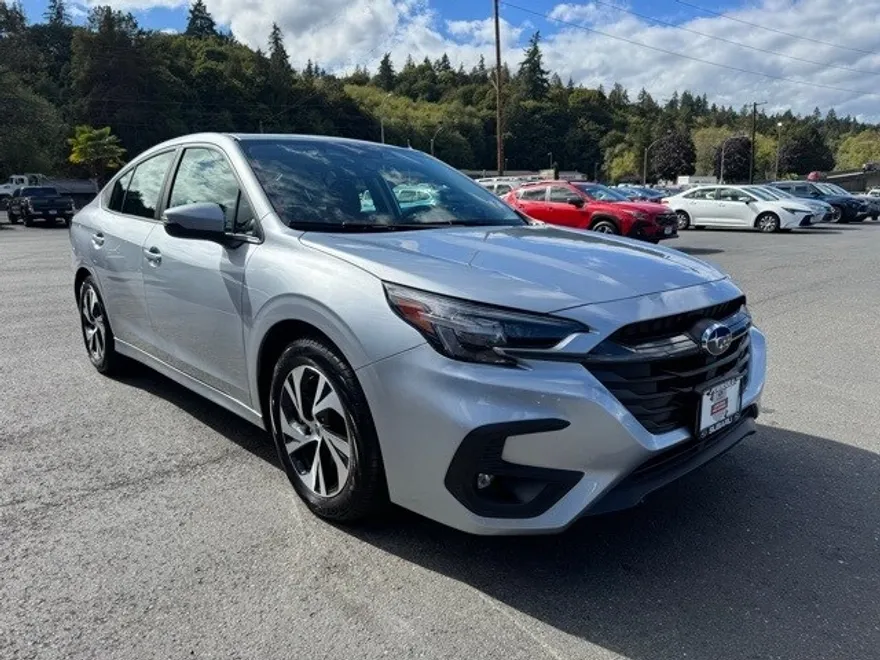 2025 Subaru Legacy Premium photo 1