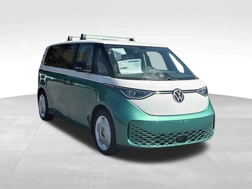 2025 Volkswagen ID. Buzz photo 1