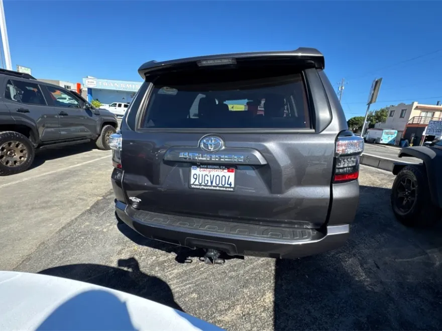 2020 Toyota 4Runner SR5 Premium photo 1