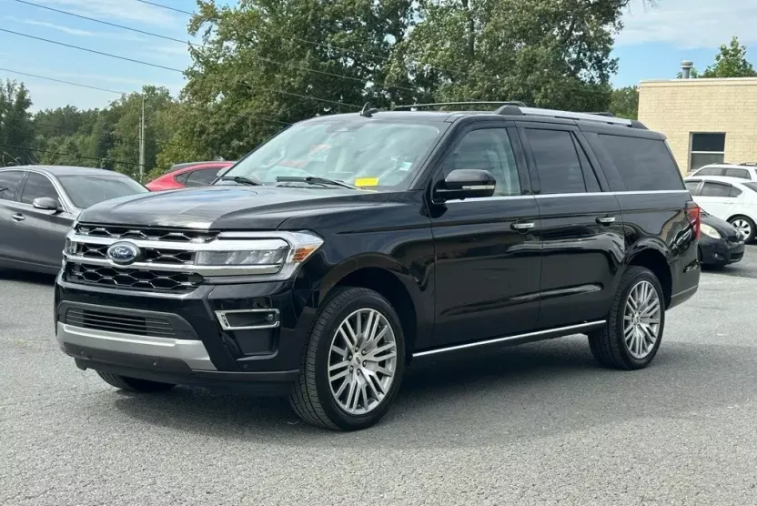2024 Ford Expedition MAX Limited photo 1
