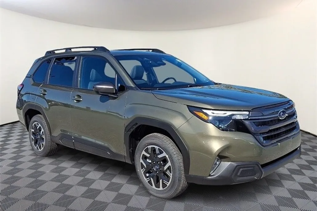 2025 Subaru Forester Premium photo 1