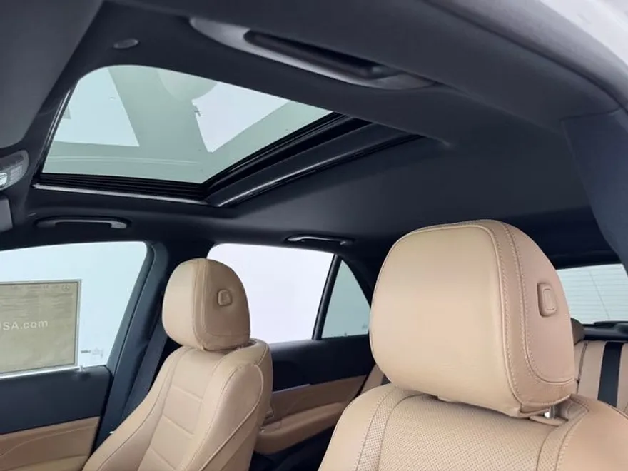 2026 Mercedes Benz GLE 450 4MATIC photo 1