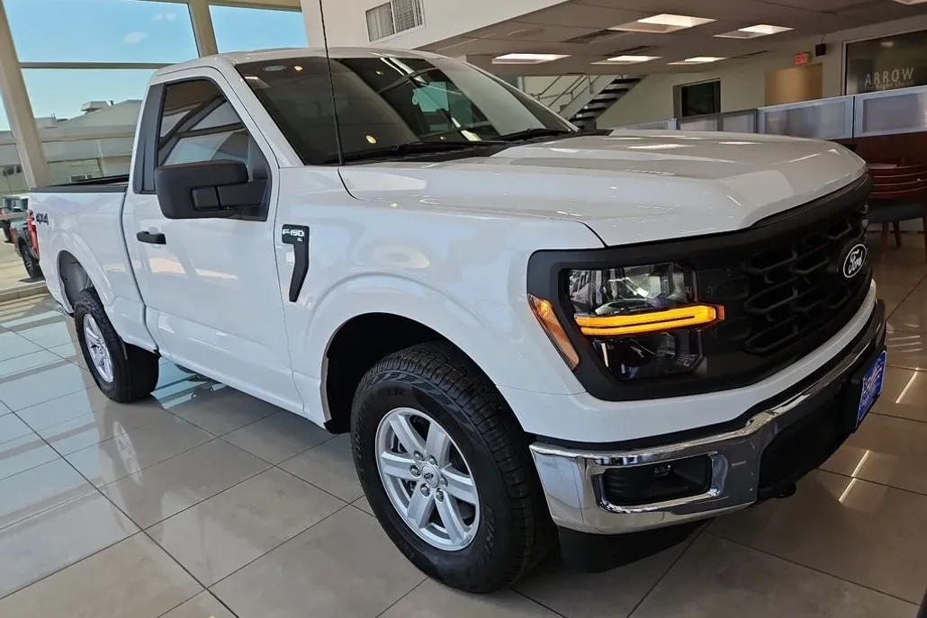 2025 Ford F-150 XL photo 1