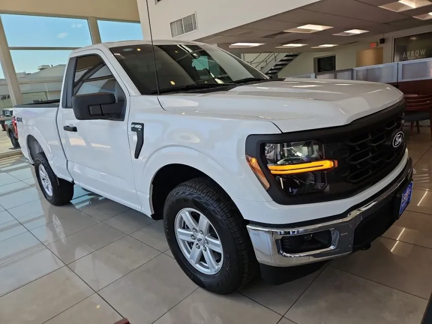2025 Ford F-150 XL photo 1