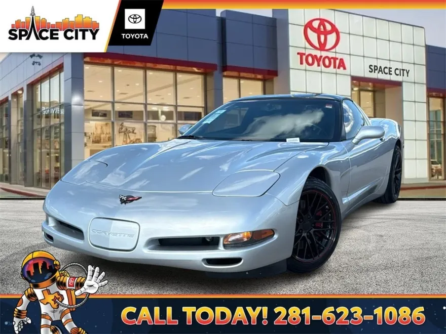 2002 Chevrolet Corvette Base photo 1