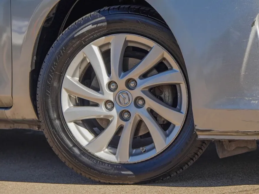 2012 Mazda Mazda3 Touring Hatchback photo 1