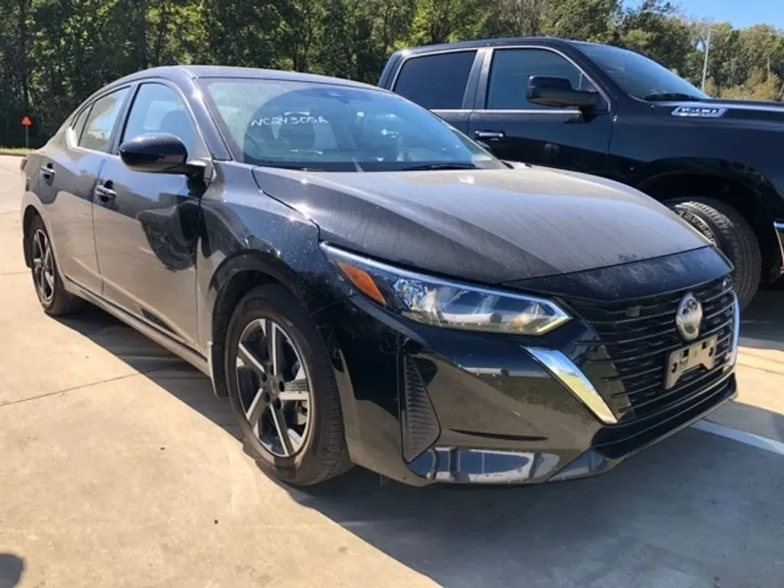 2024 Nissan Sentra SV photo 1