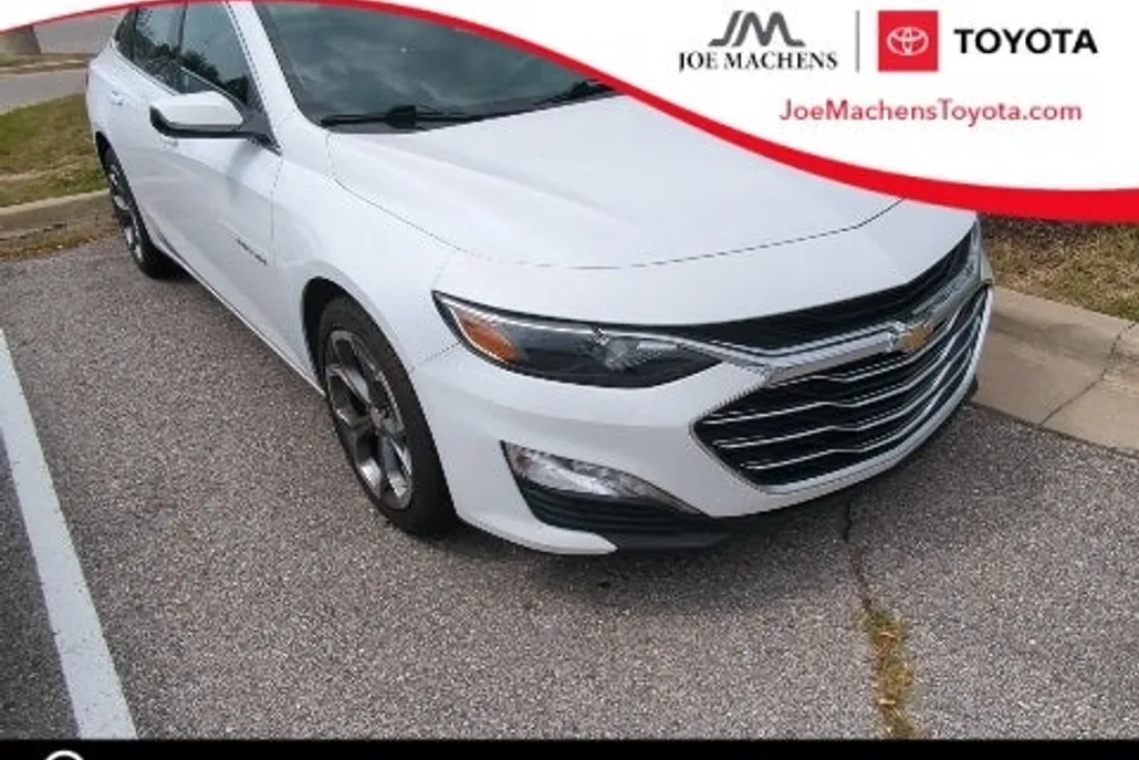 2023 Chevrolet Malibu 1LT photo 1