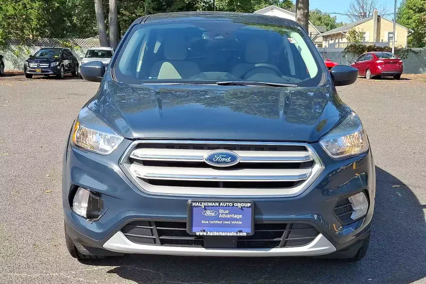 2019 Ford Escape SE photo 1