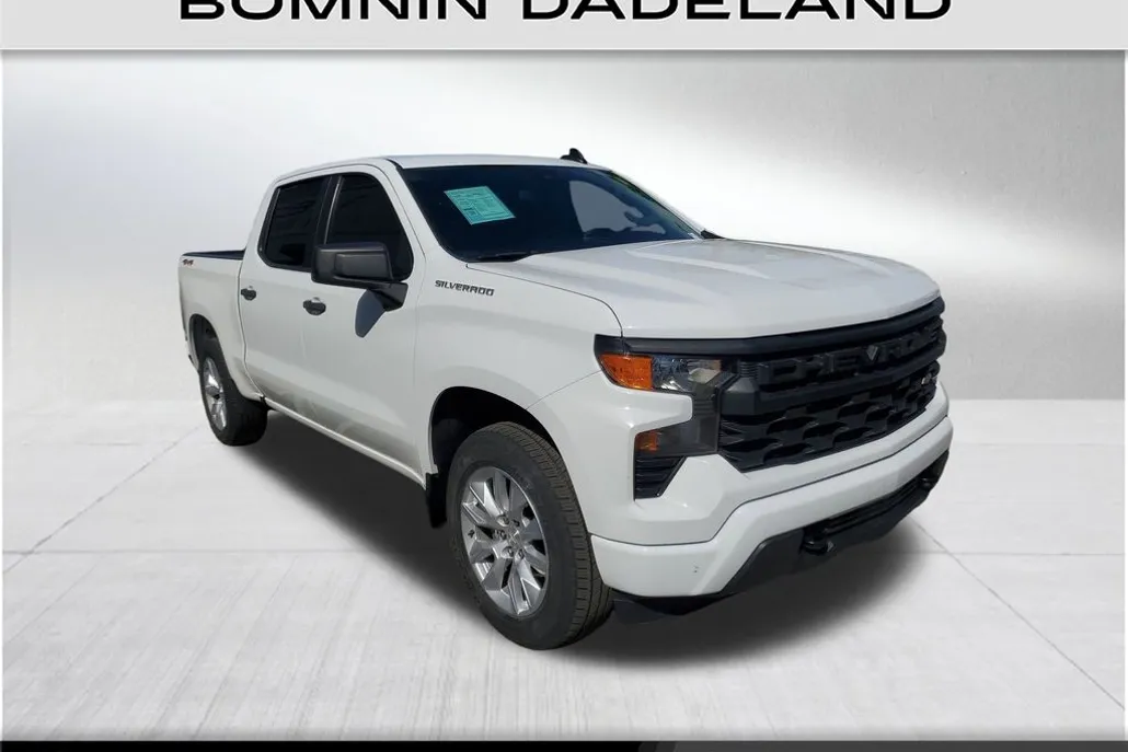 2022 Chevrolet Silverado 1500 Custom photo 1