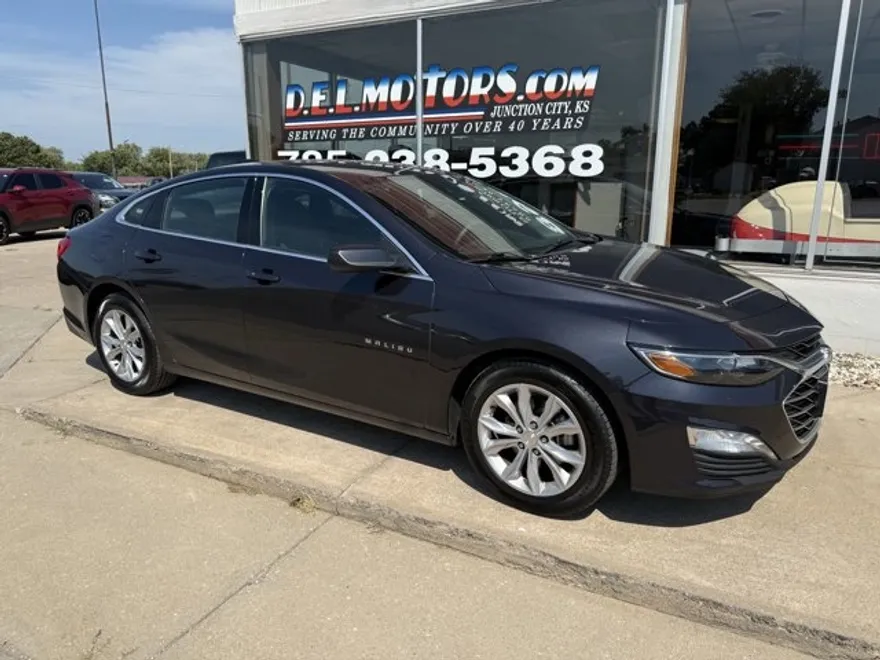 2023 Chevrolet Malibu 1LT photo 1