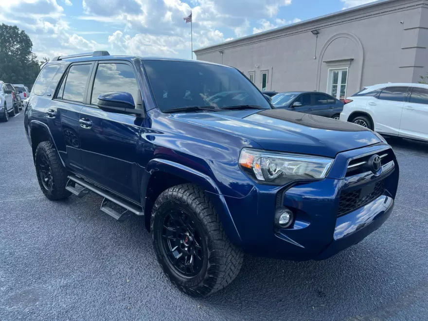 2023 Toyota 4Runner SR5 photo 1