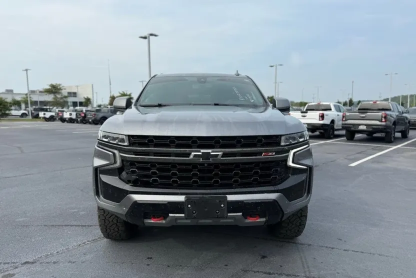 2021 Chevrolet Tahoe Z71 photo 1