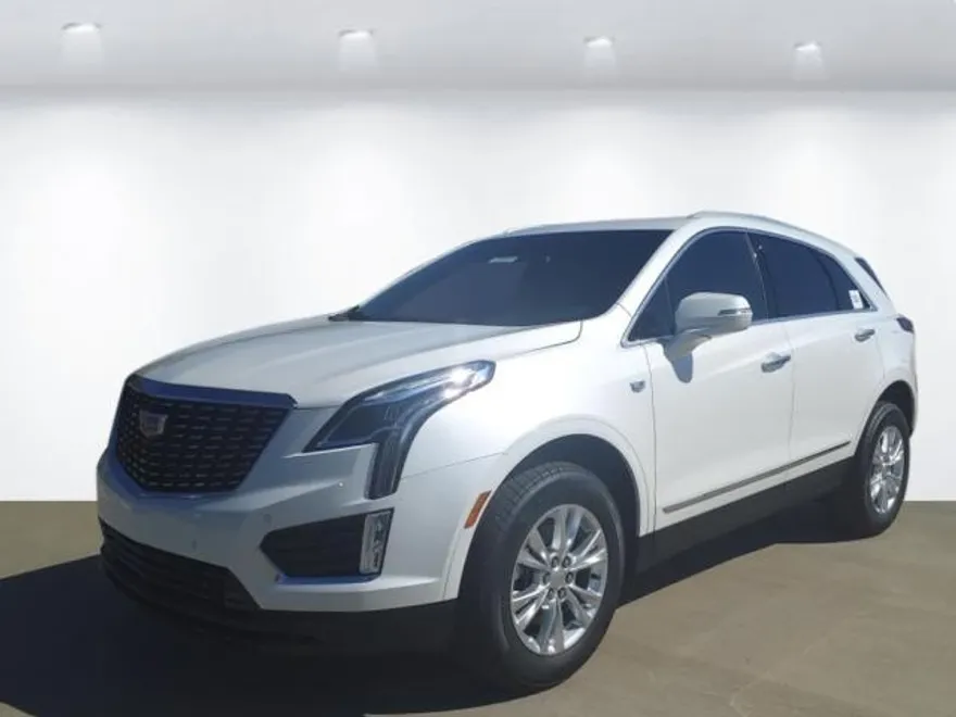 2025 Cadillac XT5 Luxury photo 1