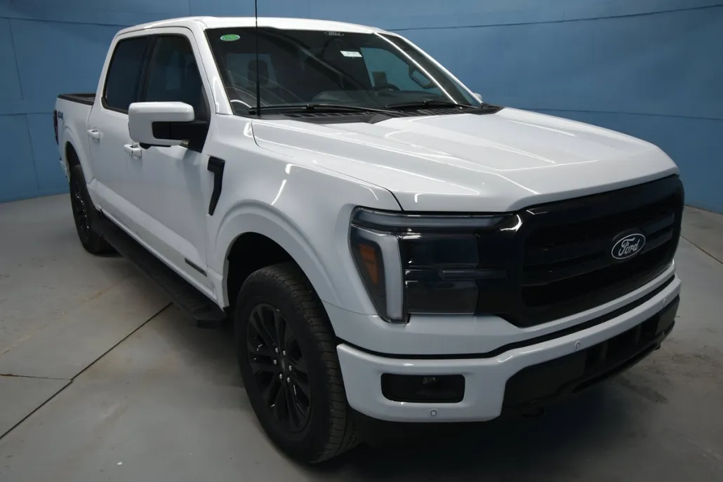 2025 Ford F-150 Lariat photo 1