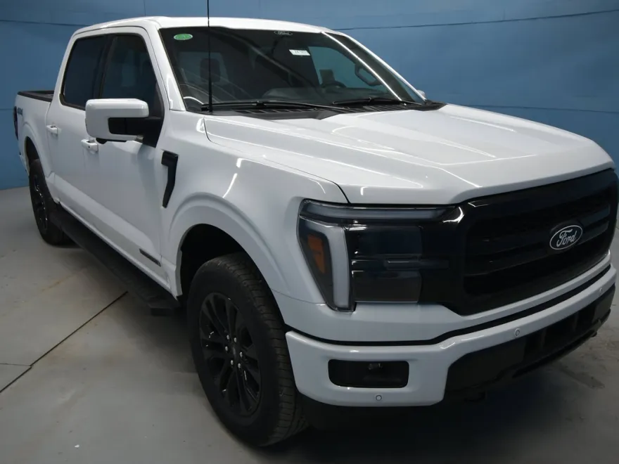2025 Ford F-150 Lariat photo 1