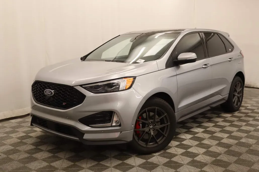 2020 Ford Edge ST photo 1