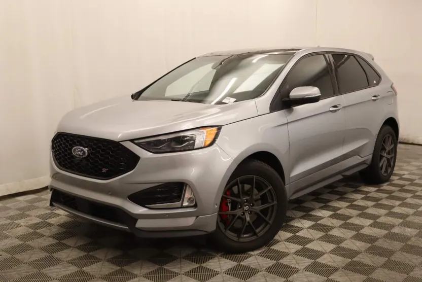 2020 Ford Edge ST photo 1