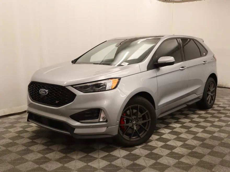 2020 Ford Edge ST photo 1