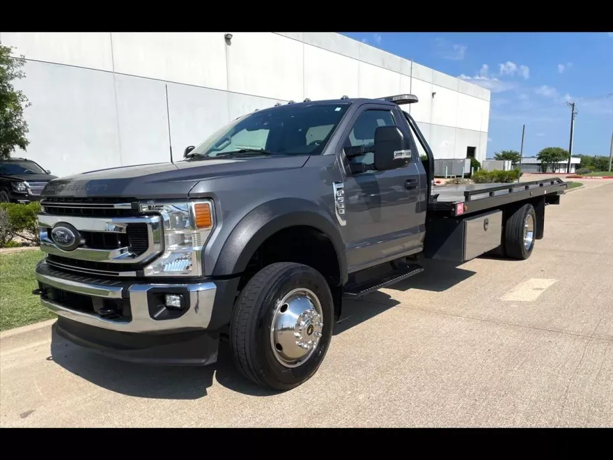 2022 Ford F-600 photo 1