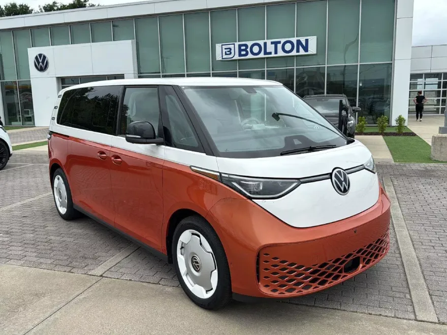 2025 Volkswagen ID. Buzz photo 1