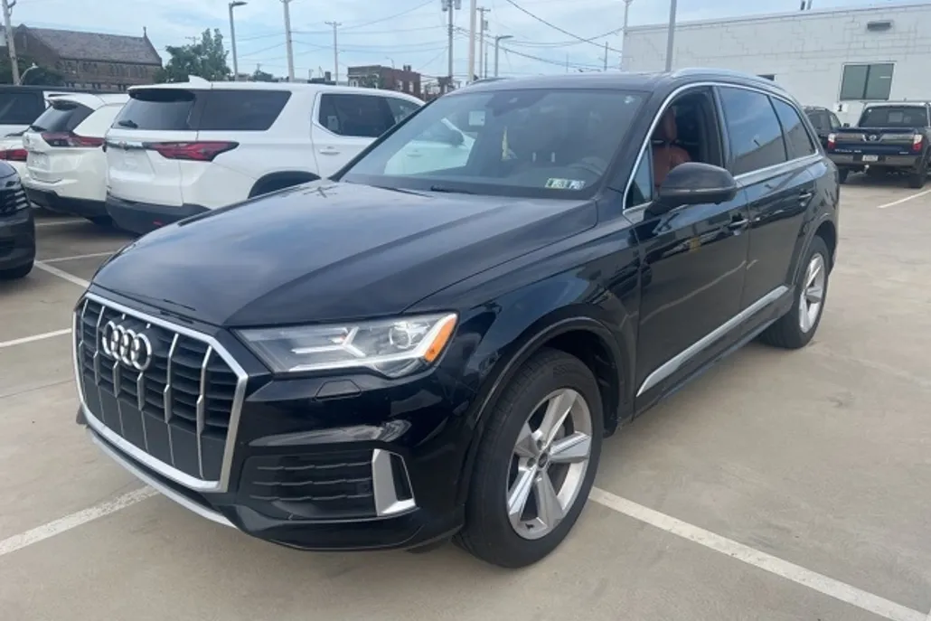 2021 Audi Q7 45 Premium photo 1