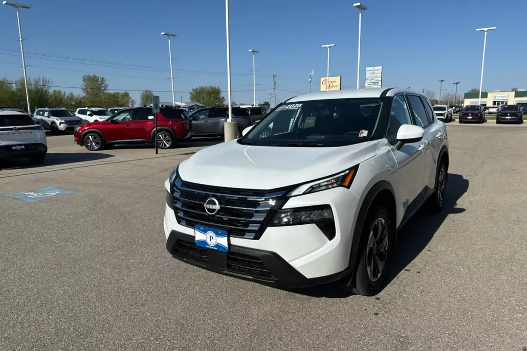 2025 Nissan Rogue SV photo 1